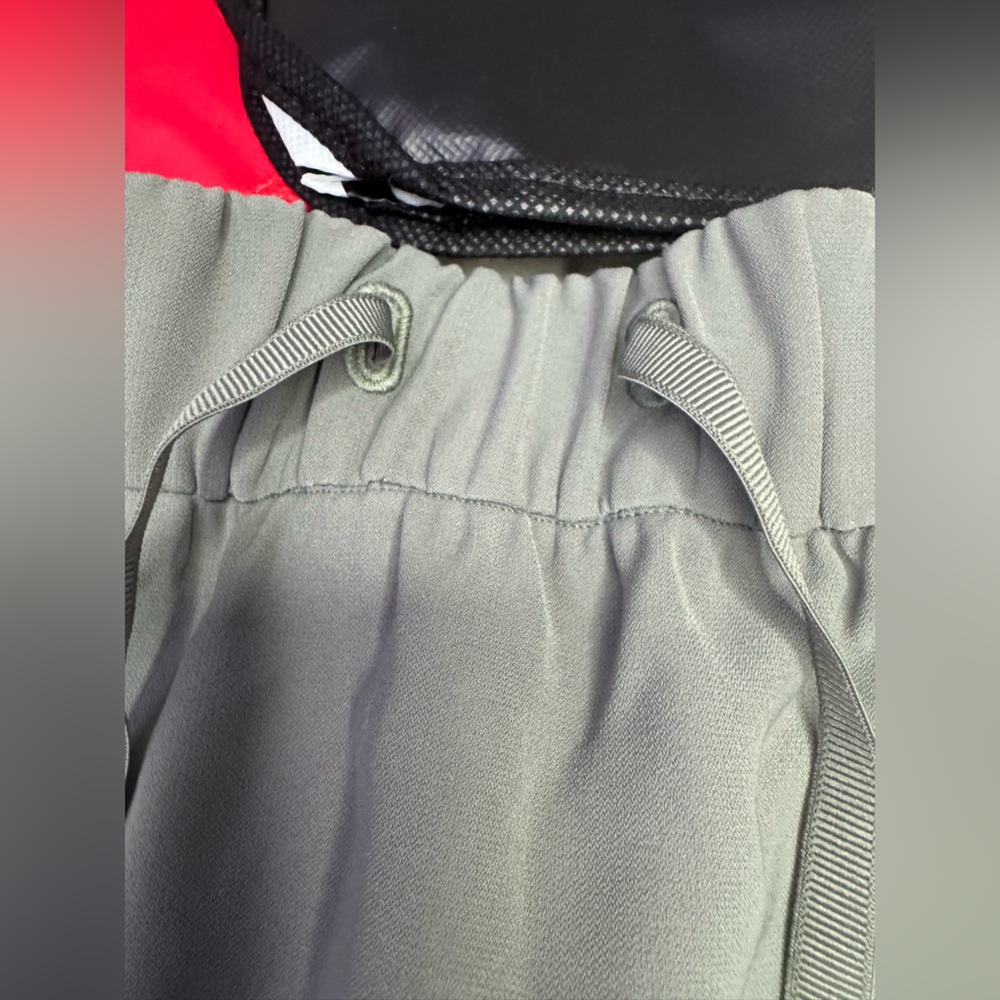 Lululemon On The Fly Skirt Size 4 NWT! - Picture 4 of 12